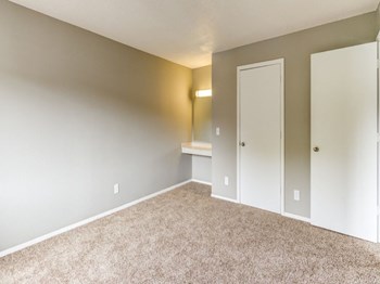 14030 Chestnut Drive Studio-3 Beds Apartment for Rent - Photo Gallery 32