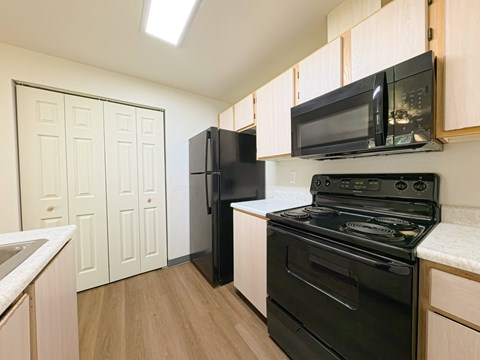 12724 104Th Ave Ct E 1-3 Beds Apartment for Rent