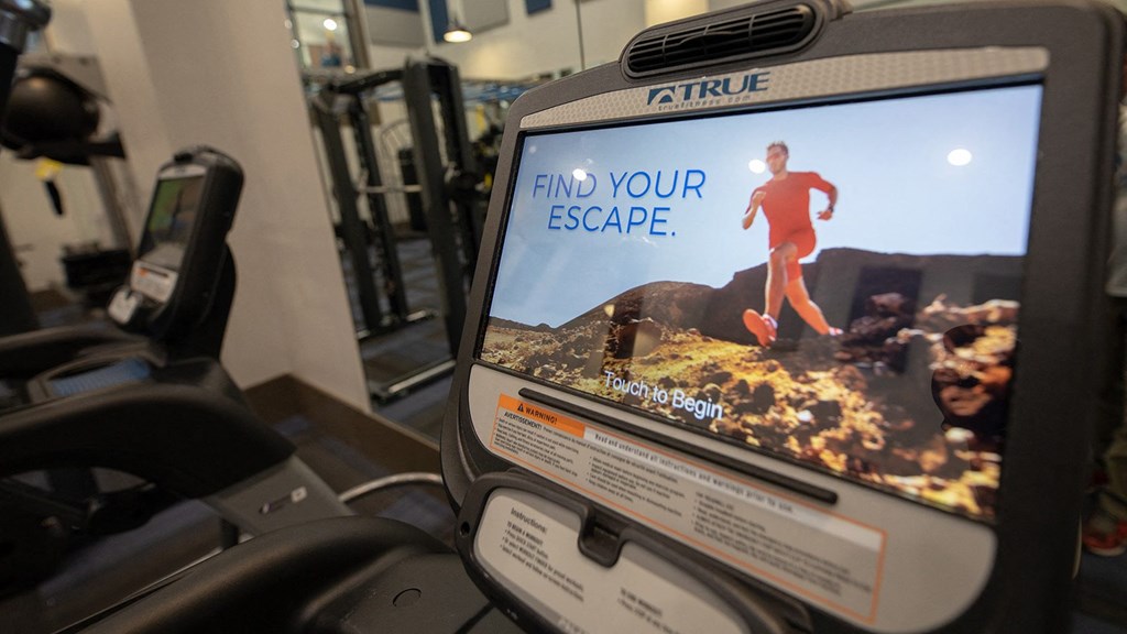 a computer screen in a gym at Wynnwood Vinings Atlanta