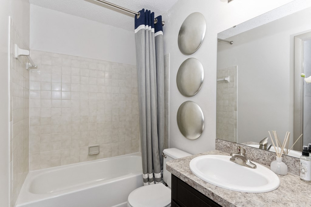 Canopy at Baybrook - Bathroom