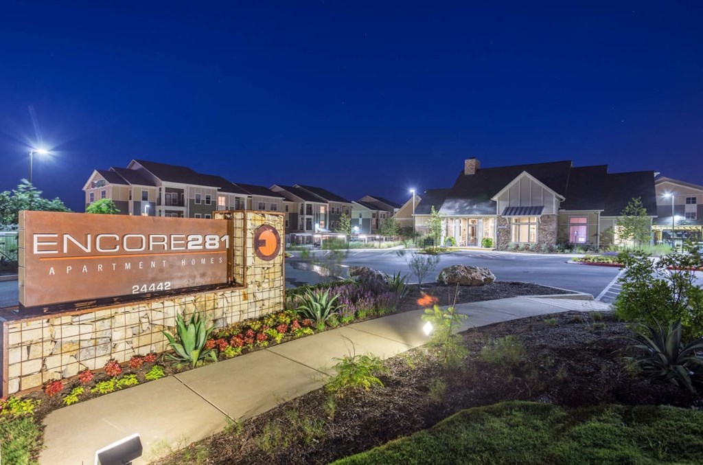 Entrance sign to Encore281 apartments san antonio