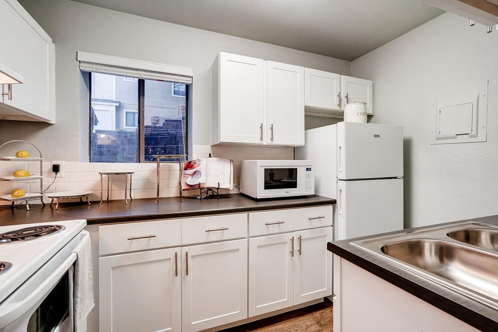 Vistas at Plum Creek | Castle Rock Apartments | Kitchen