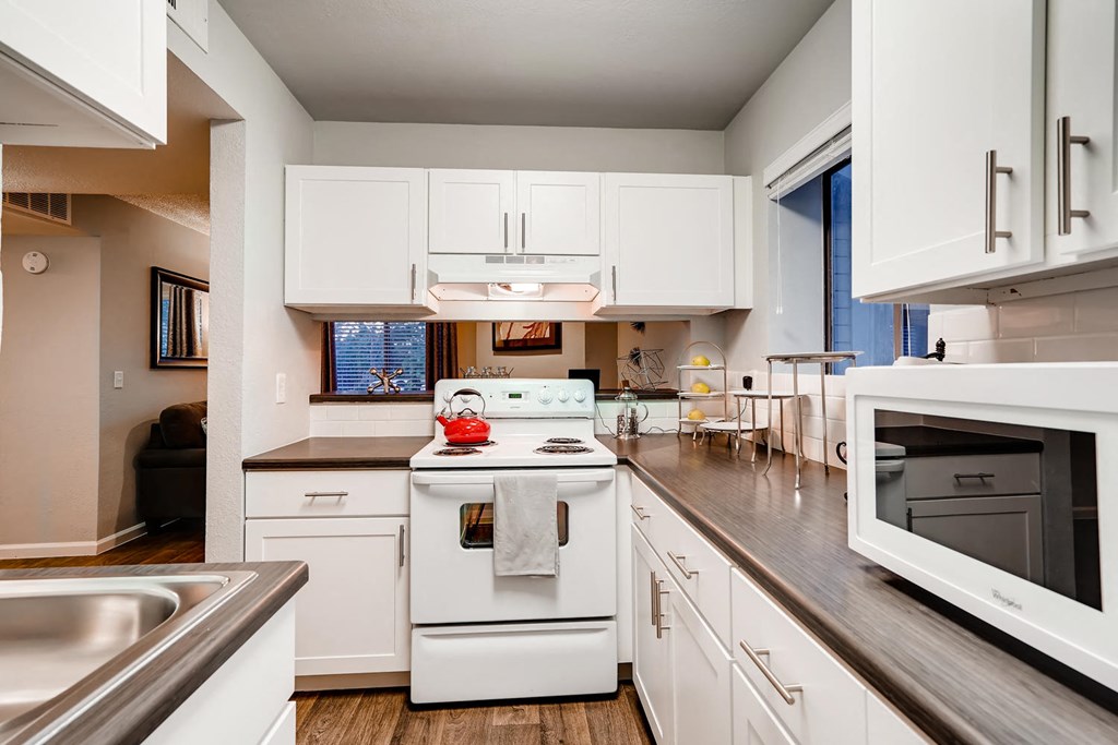 Vistas at Plum Creek | Castle Rock Apartments | Kitchen