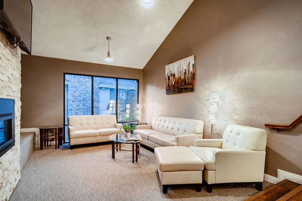 Vistas at Plum Creek | Castle Rock Apartments | Clubhouse