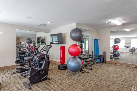 the gym at the country vista at liberty lake