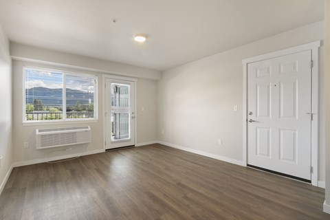 502/510 E. 4Th Ave 3 Beds Apartment for Rent