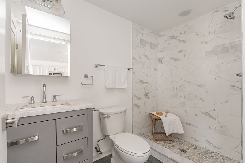 Lilac Pointe B Building