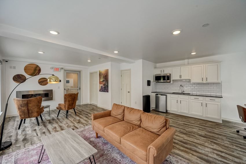 Lilac Pointe B Building