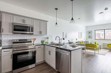 1 Bedroom - 1 Bath