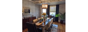 Historic - 2 Bedroom + Den, 2 Bath