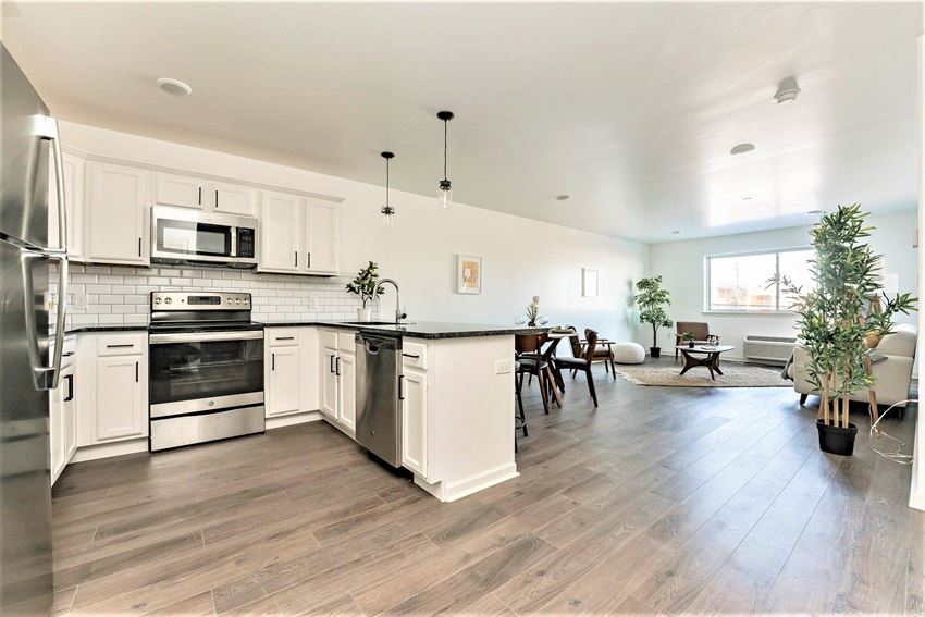 Lilac Pointe B Building