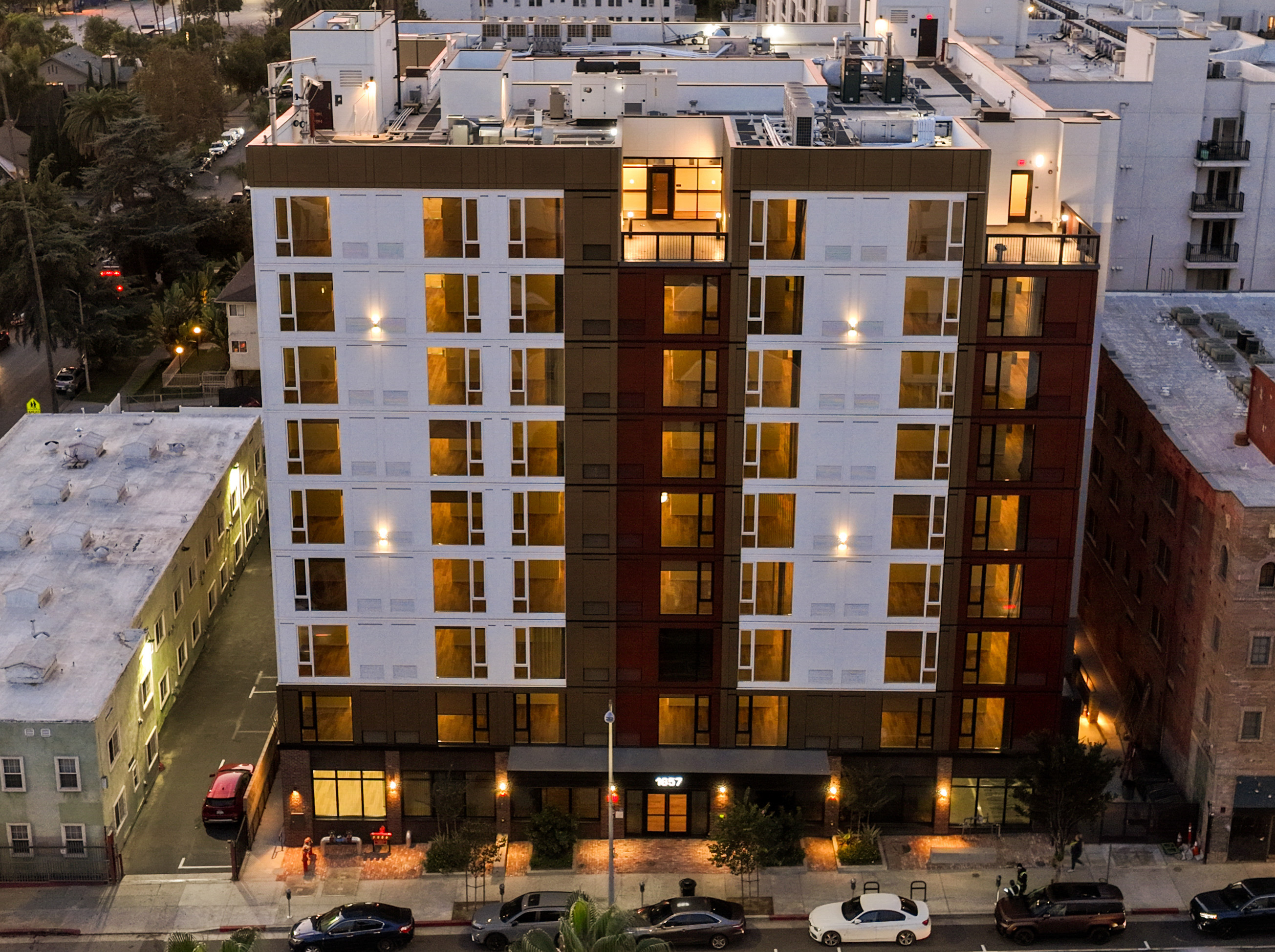 1675 N. Western Ave 1-2 Beds Apartment for Rent