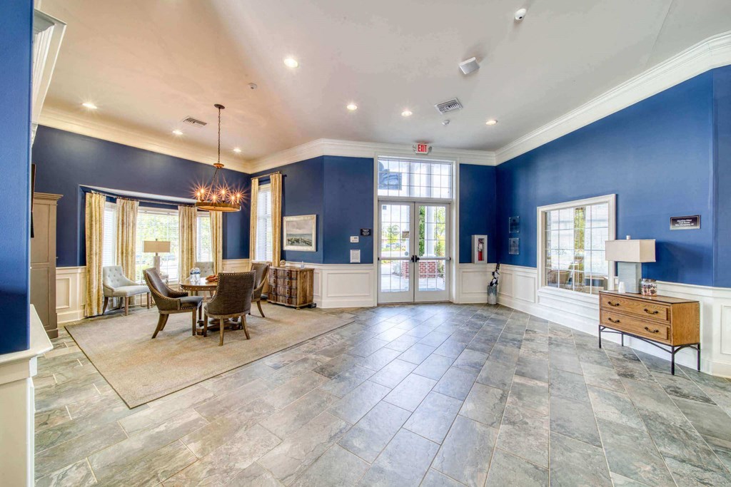 Large lobby and leasing office at Meridian Obici, Suffolk, VA 23434