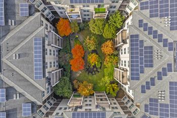Private courtyards with BBQ  at Harbor Pointe, Bayonne