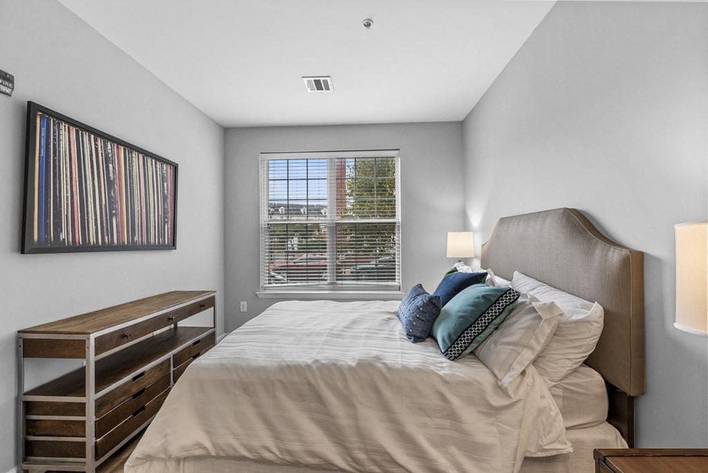 Comfortable Bedroom at Harbor Pointe, New Jersey