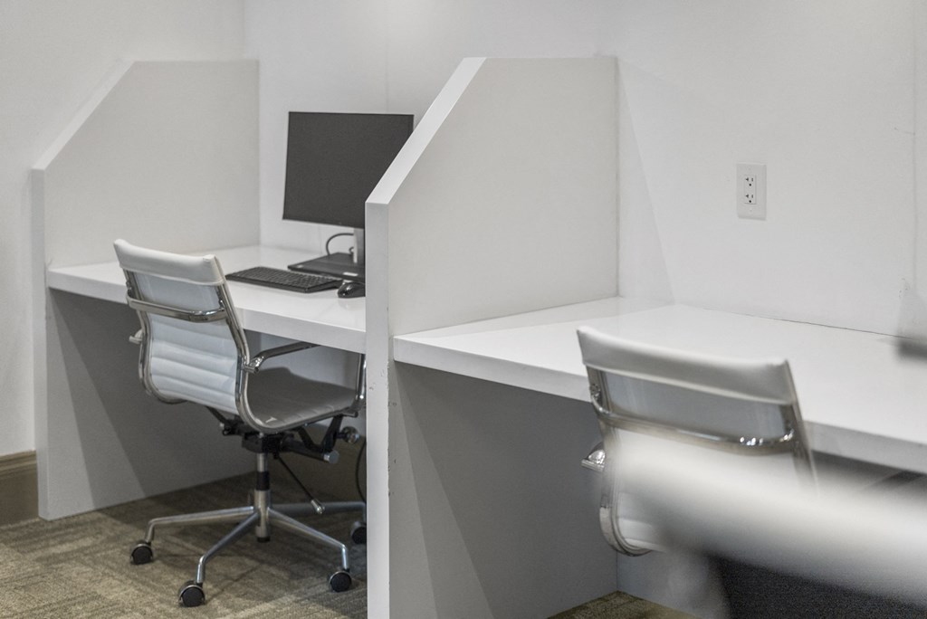 Business Center at Harbor Pointe in Bayonne, NJ