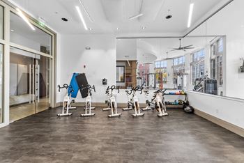 Fitness Center With Modern Equipment at Harbor Pointe, Bayonne