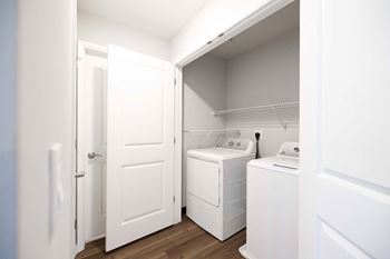 Washer Dryer In Unit at Harbor Pointe, New Jersey