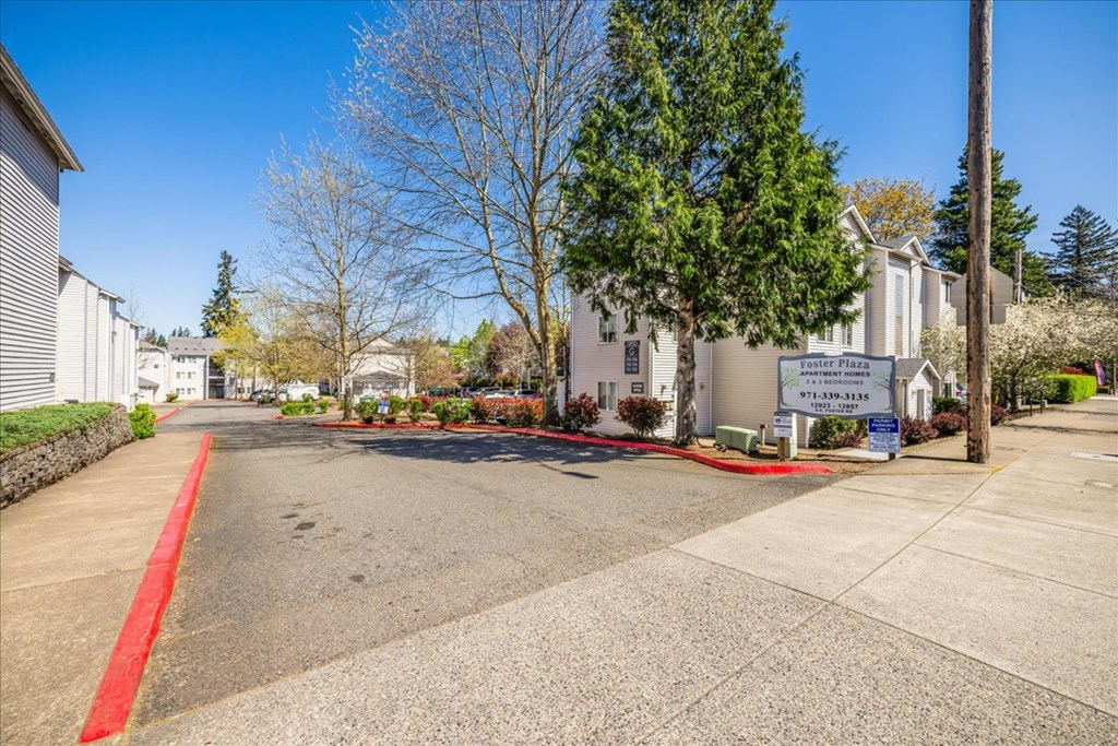 Foster Plaza Apartments Entrance