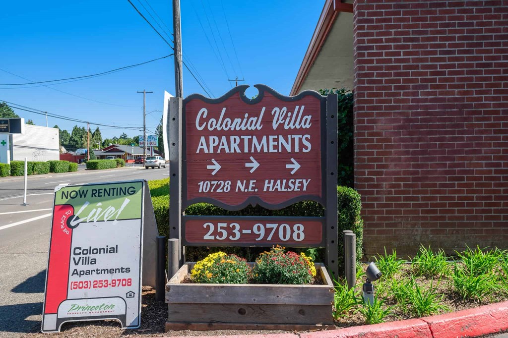 Colonial Village Apartments Sign