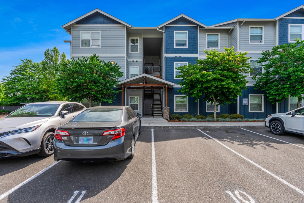 Bethany Apartments Parking Lot