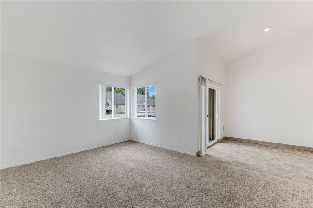 Cedar Grove Apartments Living Room