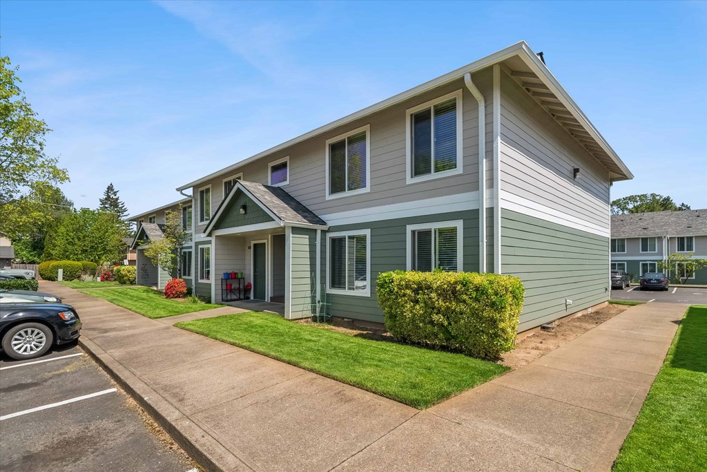 Bristol Court Exterior Building