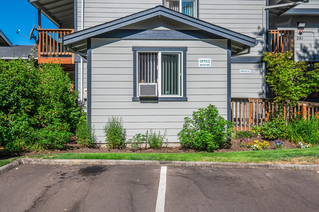 Country Meadows Estate Building Exterior