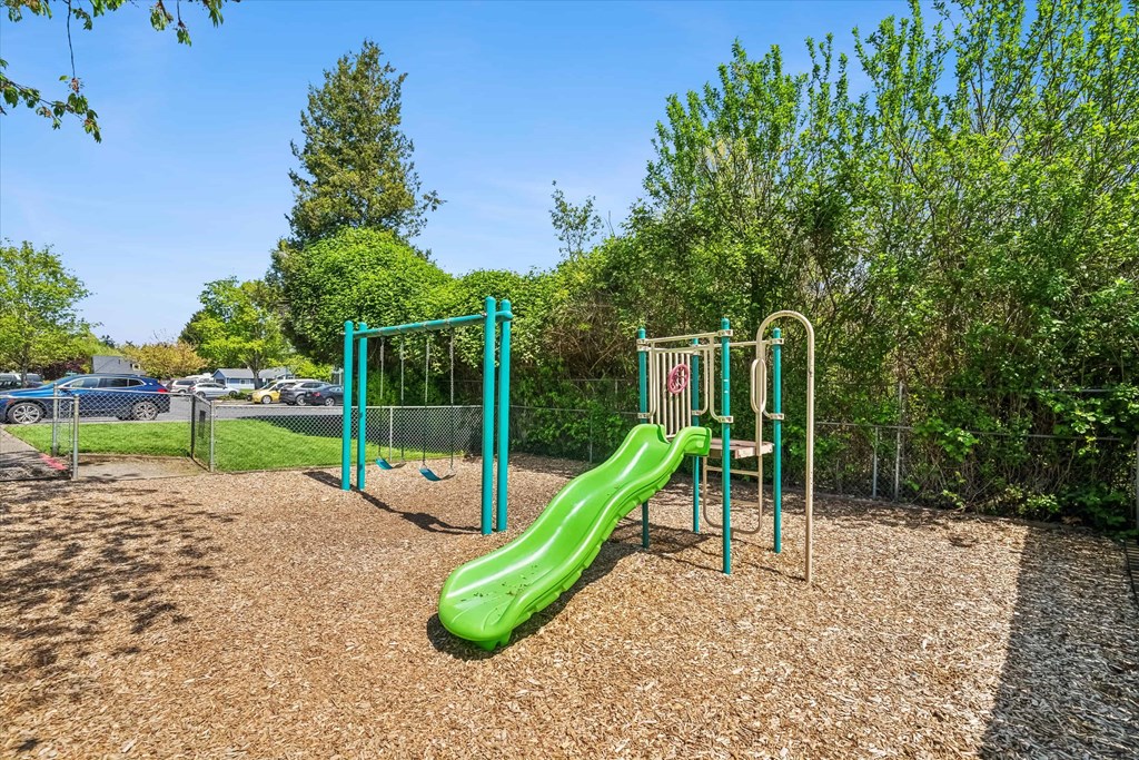 Bristol Court Play Area