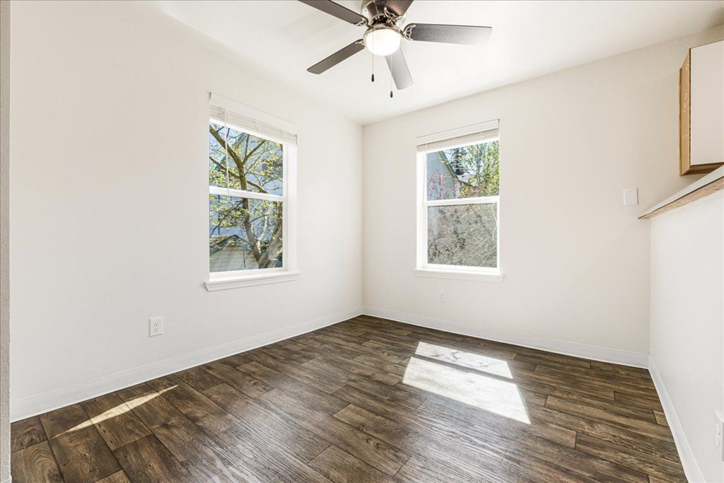 Farisswood Apartments Dining Area