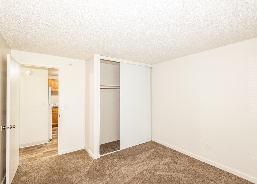 Creekside Commons Apartments Bedroom