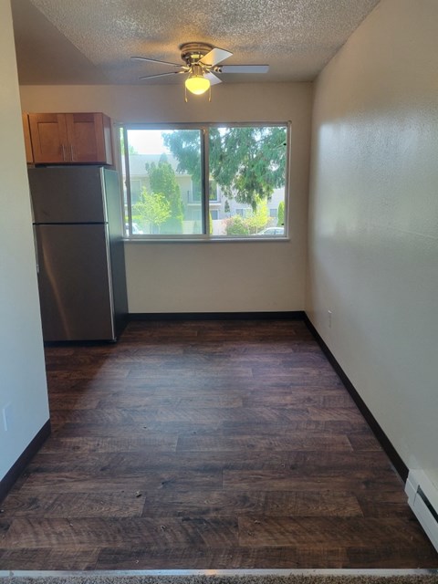 Carleton Terrace Apartments dining