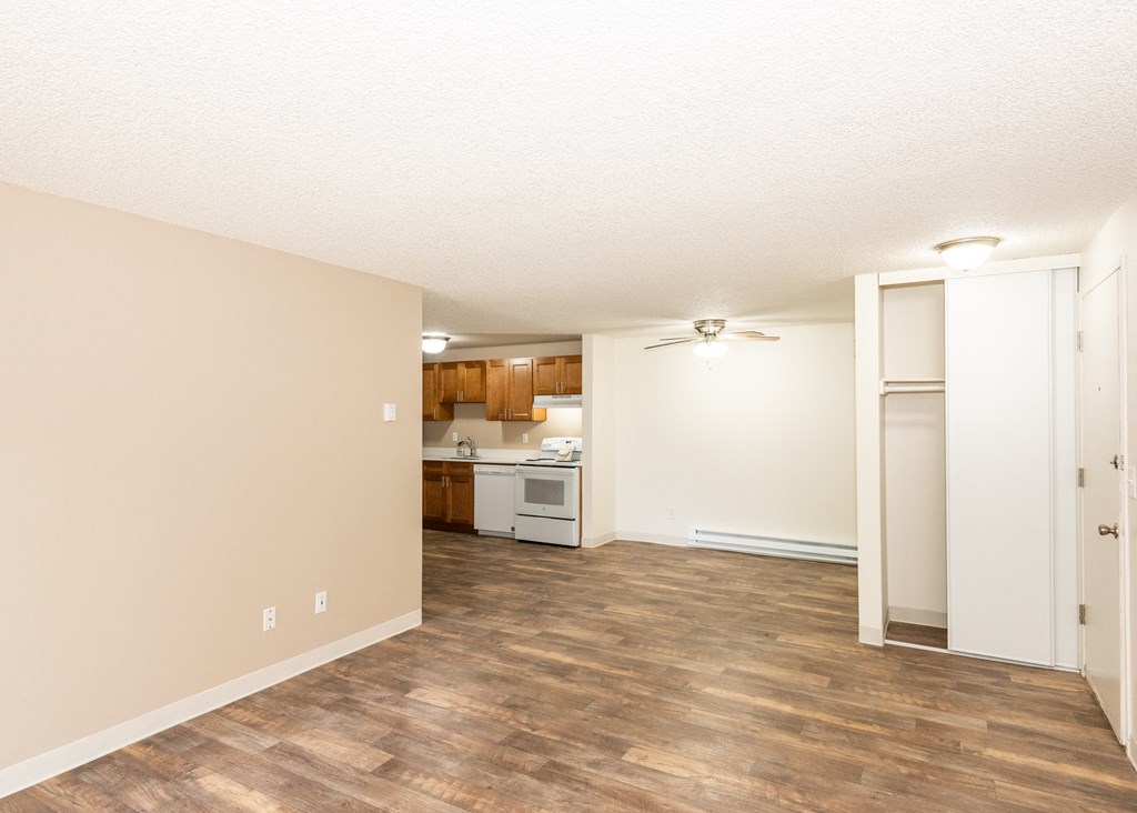 Creekside Commons Apartments Living Area