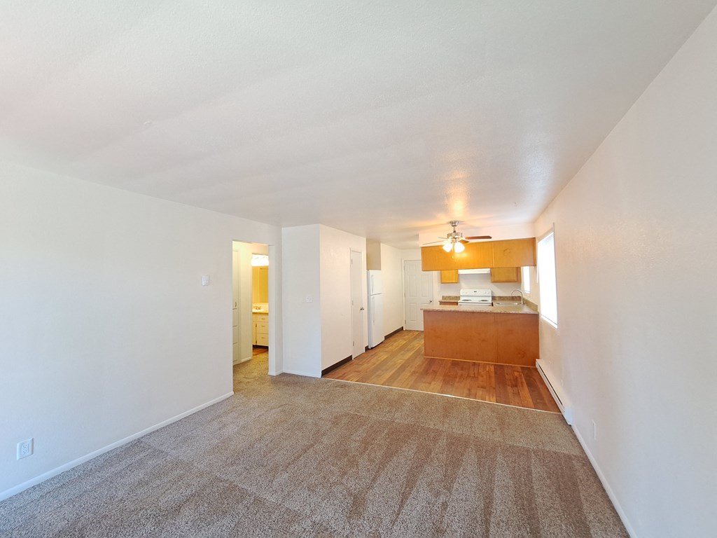 Island Park Apartments Living Room