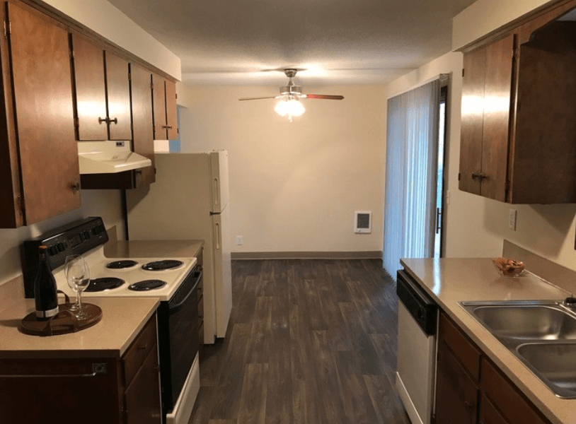 Hopkins Horizon Apartments Kitchen