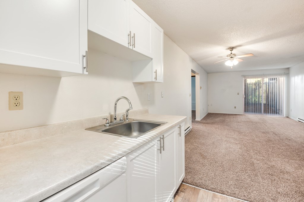 Quail Ridge Apartments Kitchen