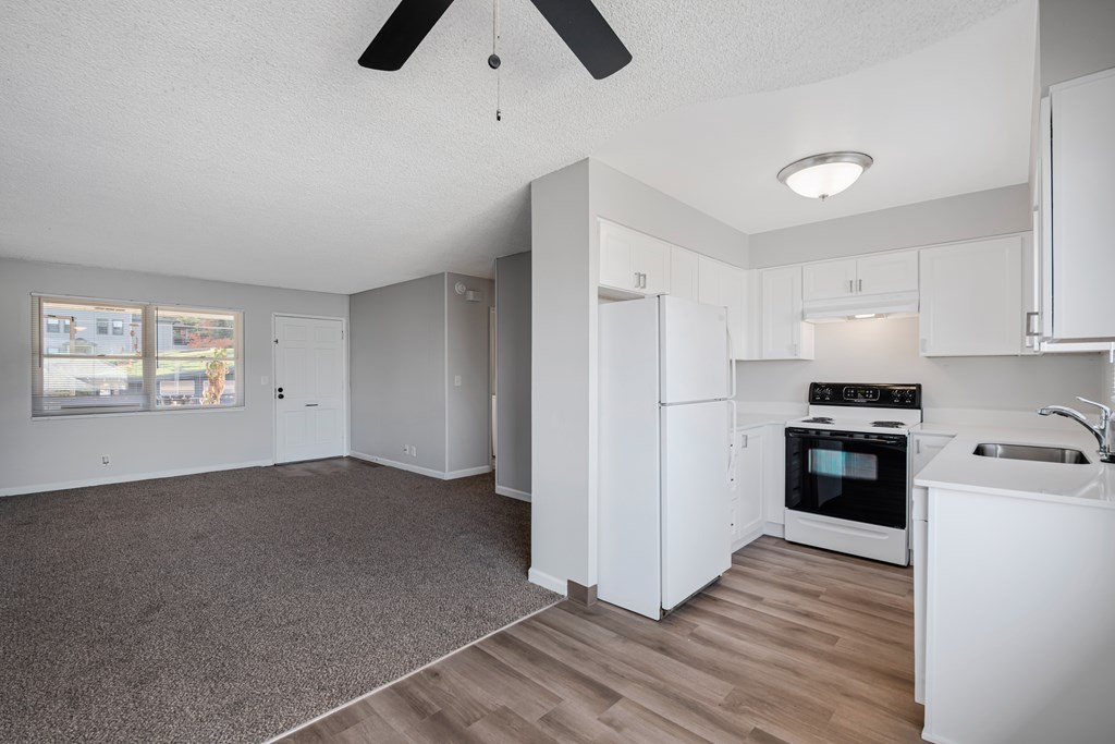 kitchen cabinets Monroe Manor Apartments