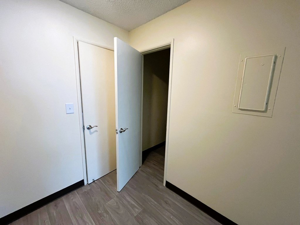 Hallway Fairmount Apartments Salem, OR