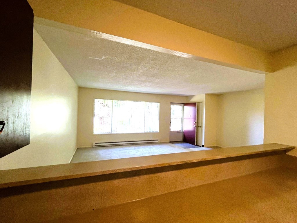 Fairmount Apartments Salem, OR living room