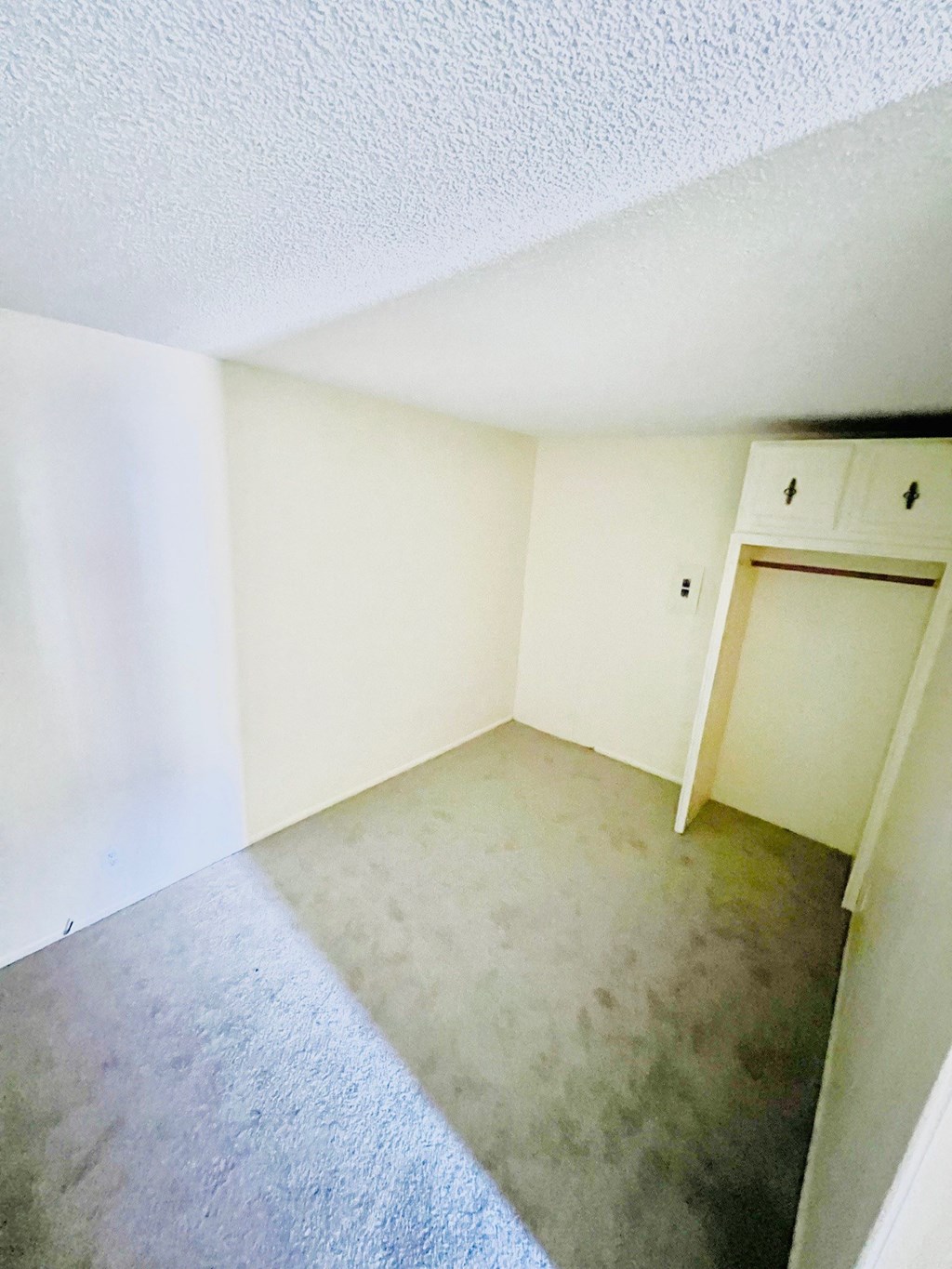 Guest Room Fairmount Apartments Salem, OR