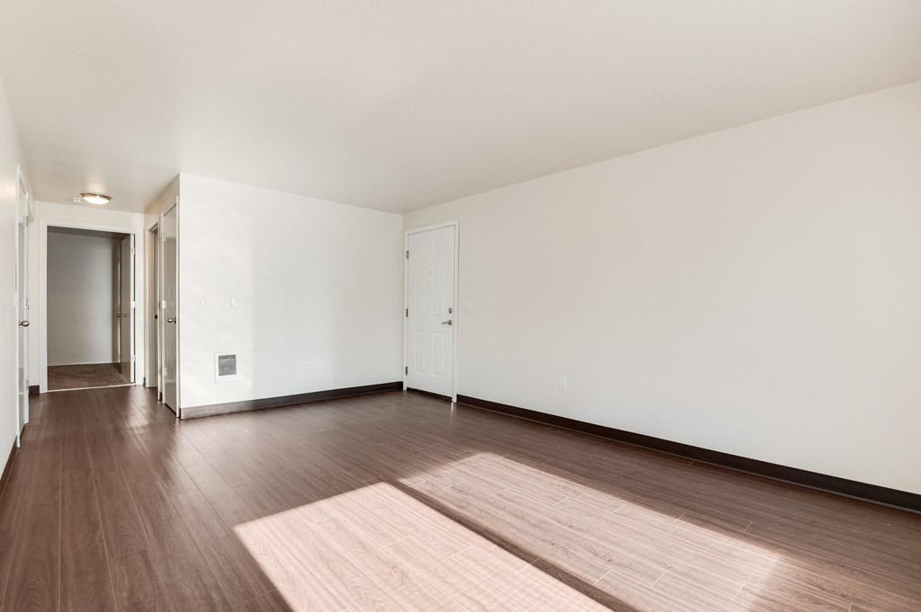 Park Avenue Village Apartments Living Room