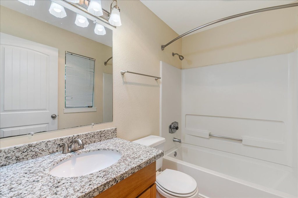 Cascade Woods bathroom