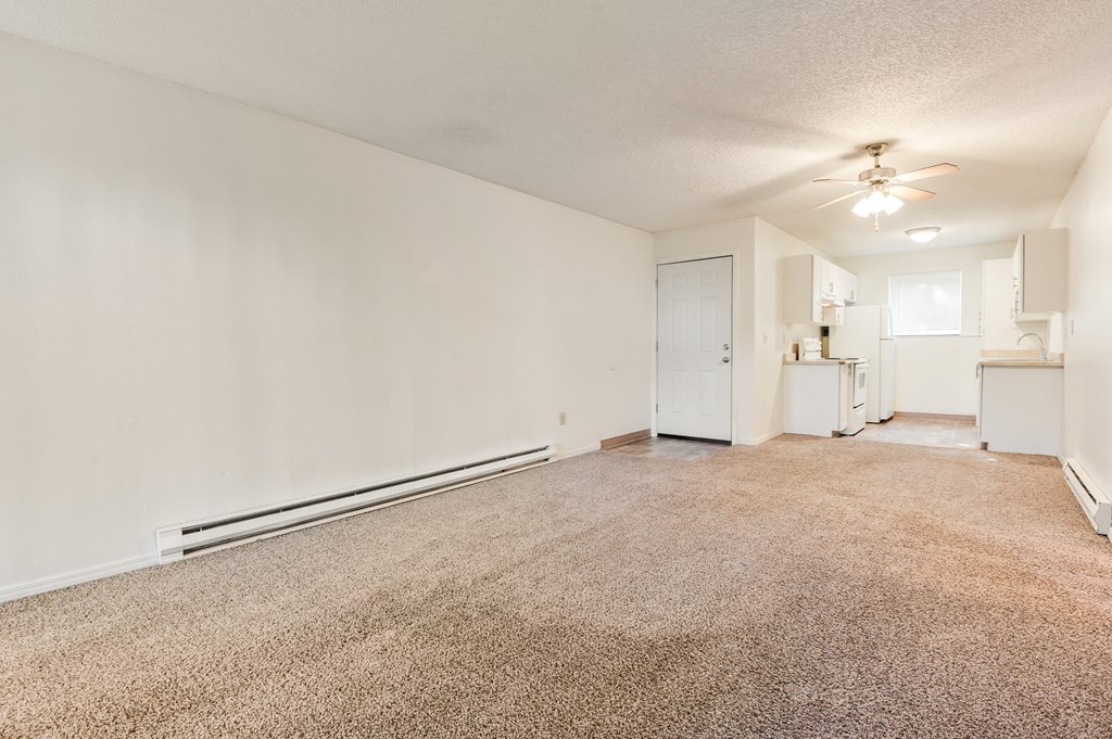 Quail Ridge Apartments Living Room