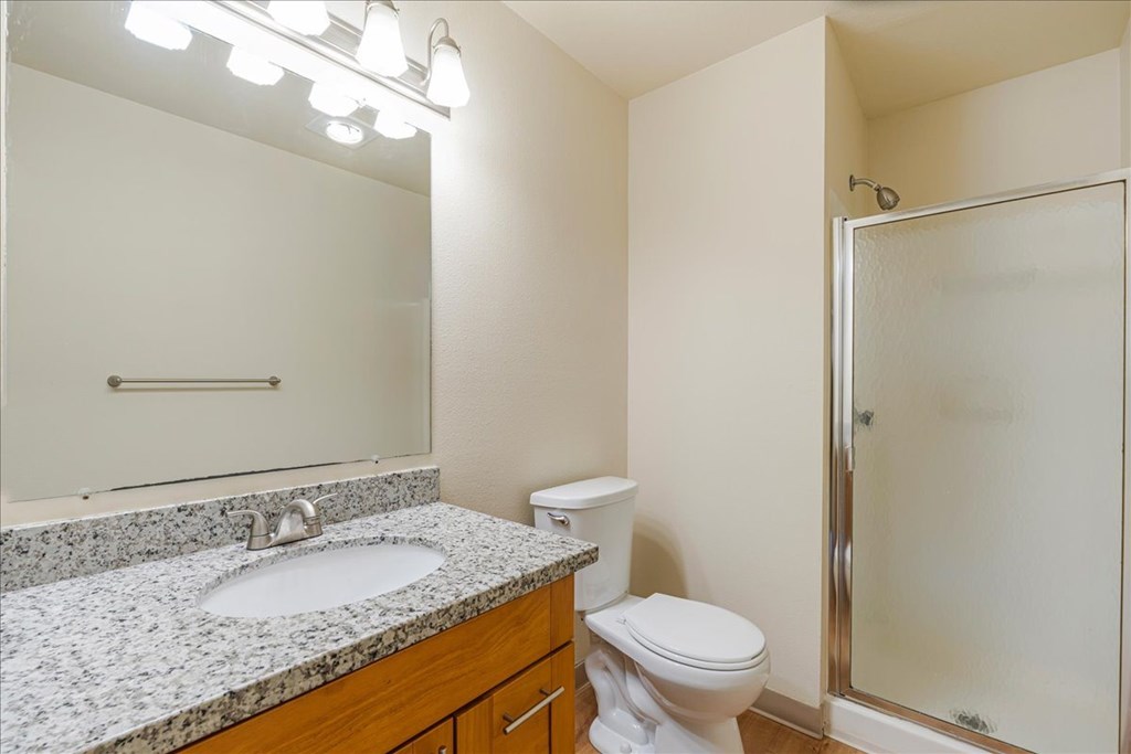 Cascade Woods bathroom