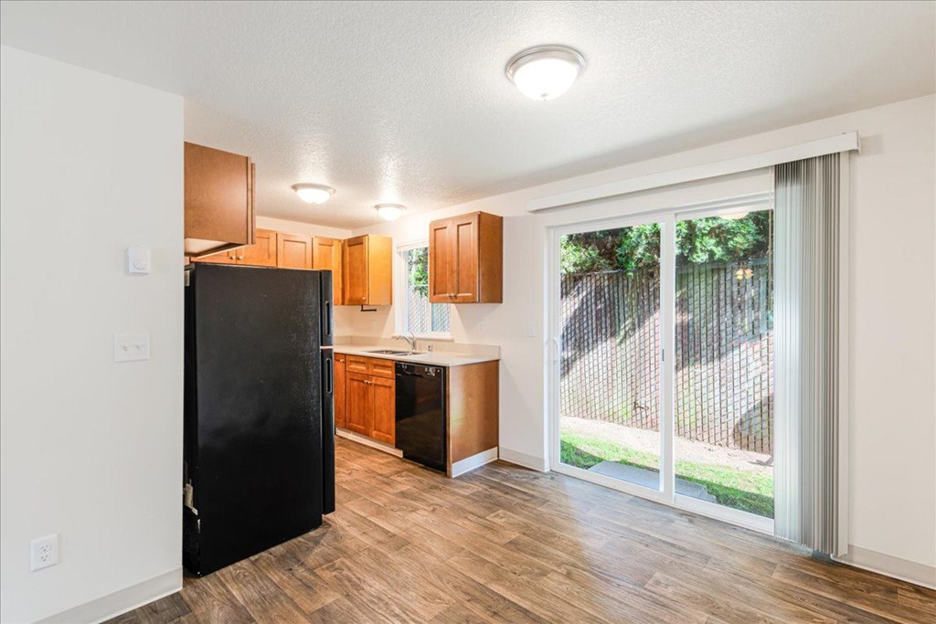 Lincoln Townhomes Kitchen
