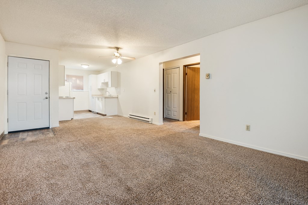 Quail Ridge Apartments Living Room