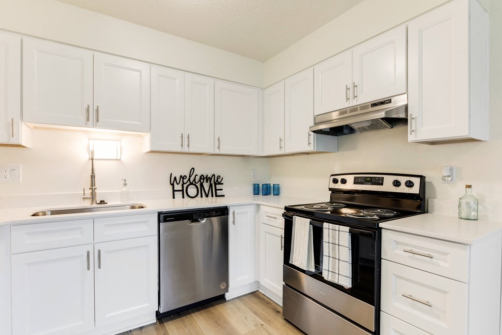 West Royal Apartments Bathroom