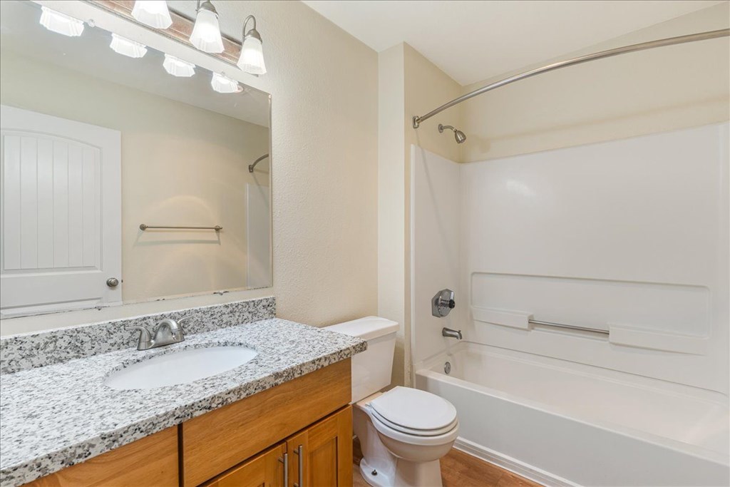 Cascade Woods bathroom with full size tub