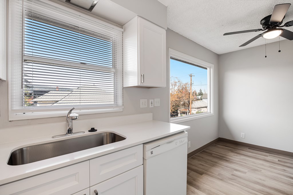 views with kitchen Monroe Manor Apartments