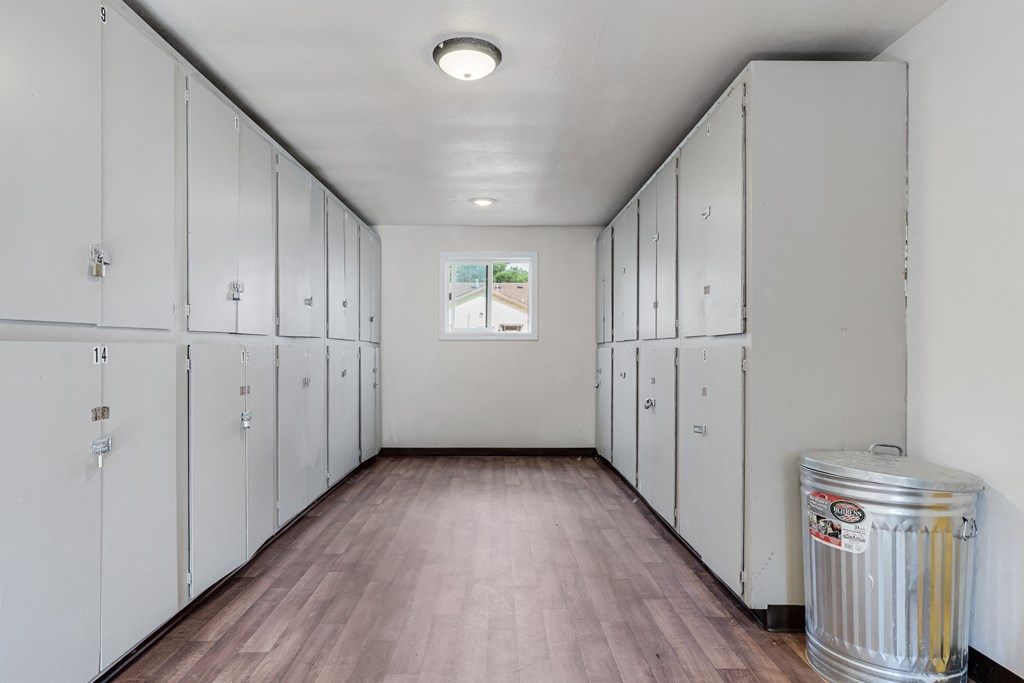 Island Park Apartments Extra Storage